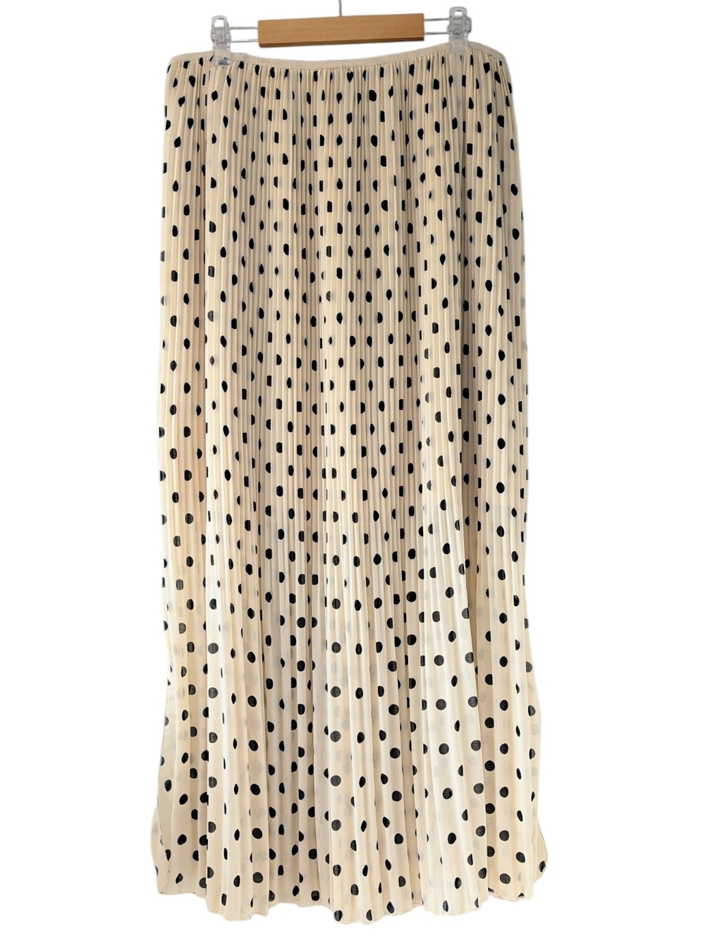 H&M Pleated Polka Dot Sheer Chiffon Maxi Skirt - Picture 3 of 13